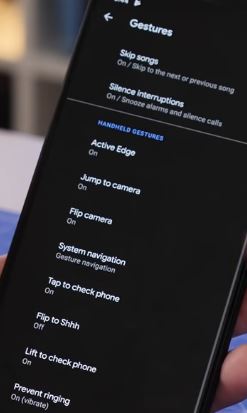 Žestu lietošana Pixel 4 un Pixel 4 XL ierīcēs